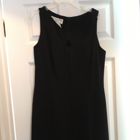 Dress - Picture 1 of 5